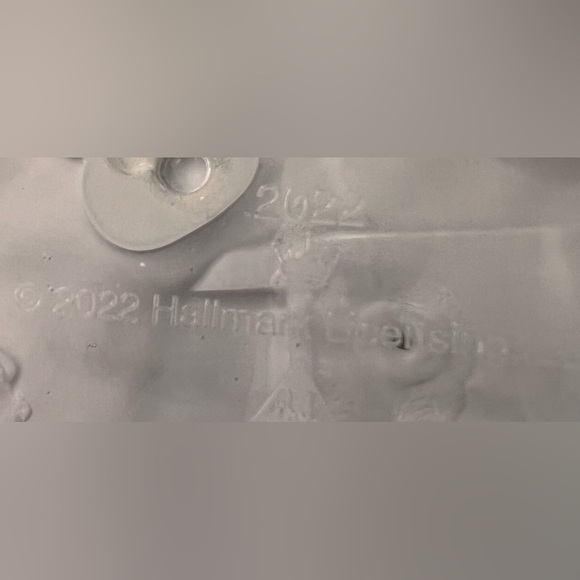 Hallmark Keepsake NEW 2022 Christmas Ornament Frosty Friends 43rd in series - Picture 8 of 10